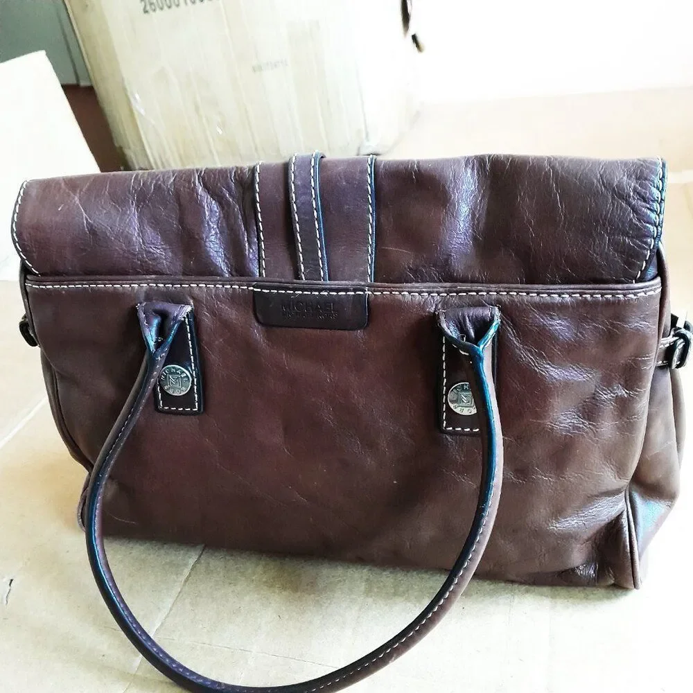 Michael Kors Brown Patent Leather Shoulder Bag Satchel Width 14in.